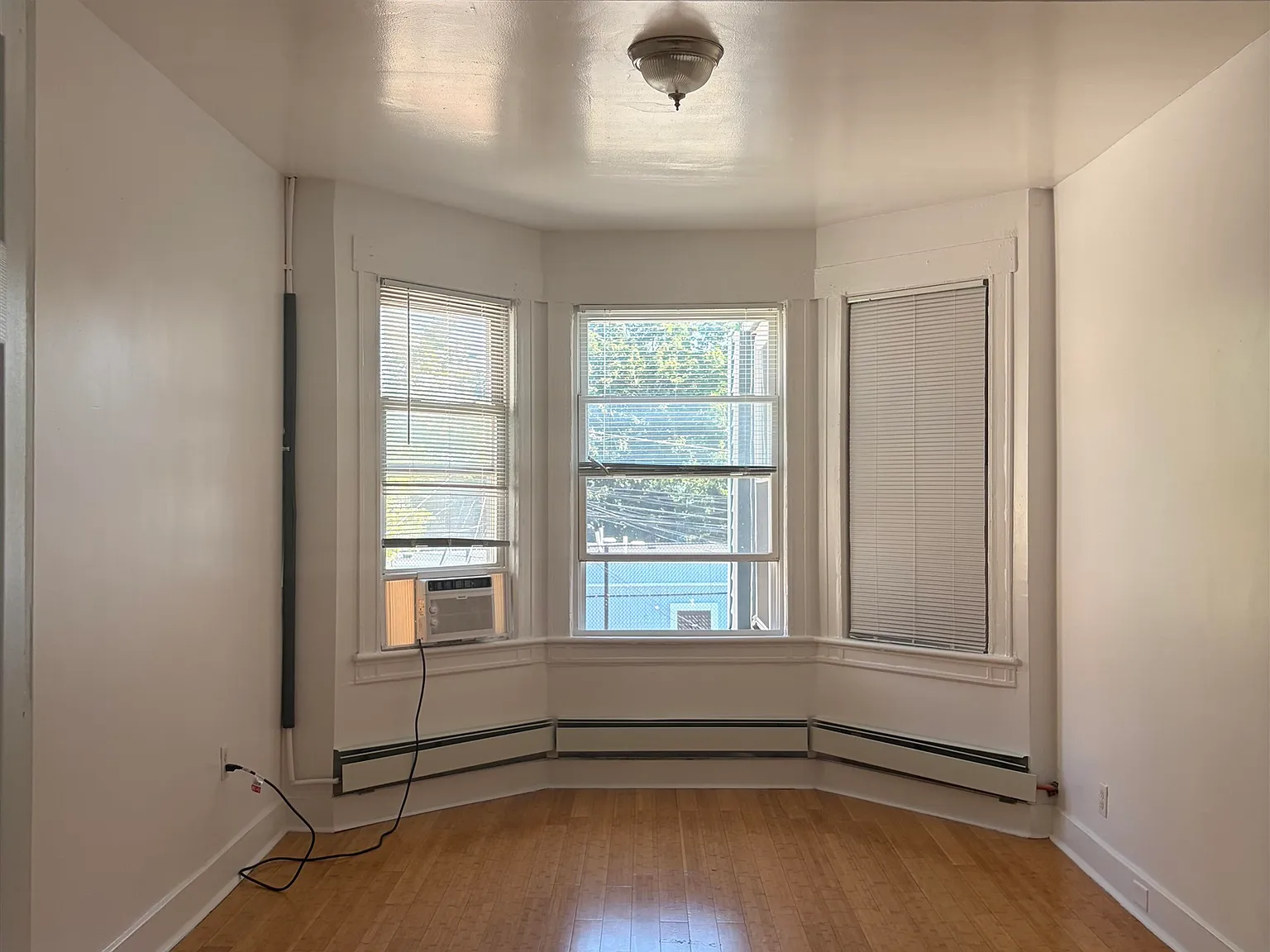 3 bed, 1.0 bath, $23,000 — Photo 3