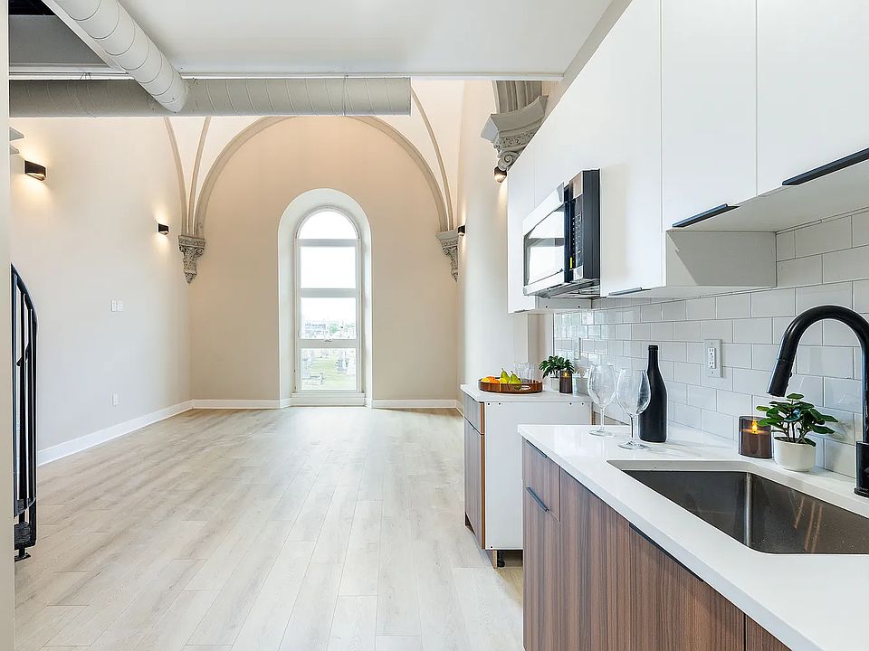 1st image of 1042 N 48th St #207