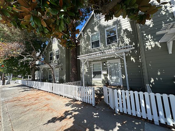 2nd image of 522 Laurel St