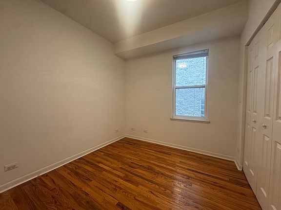 5th image of 1069 N Hermitage Ave #3