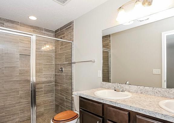 3rd image of 1209 Sarahs Landing Dr