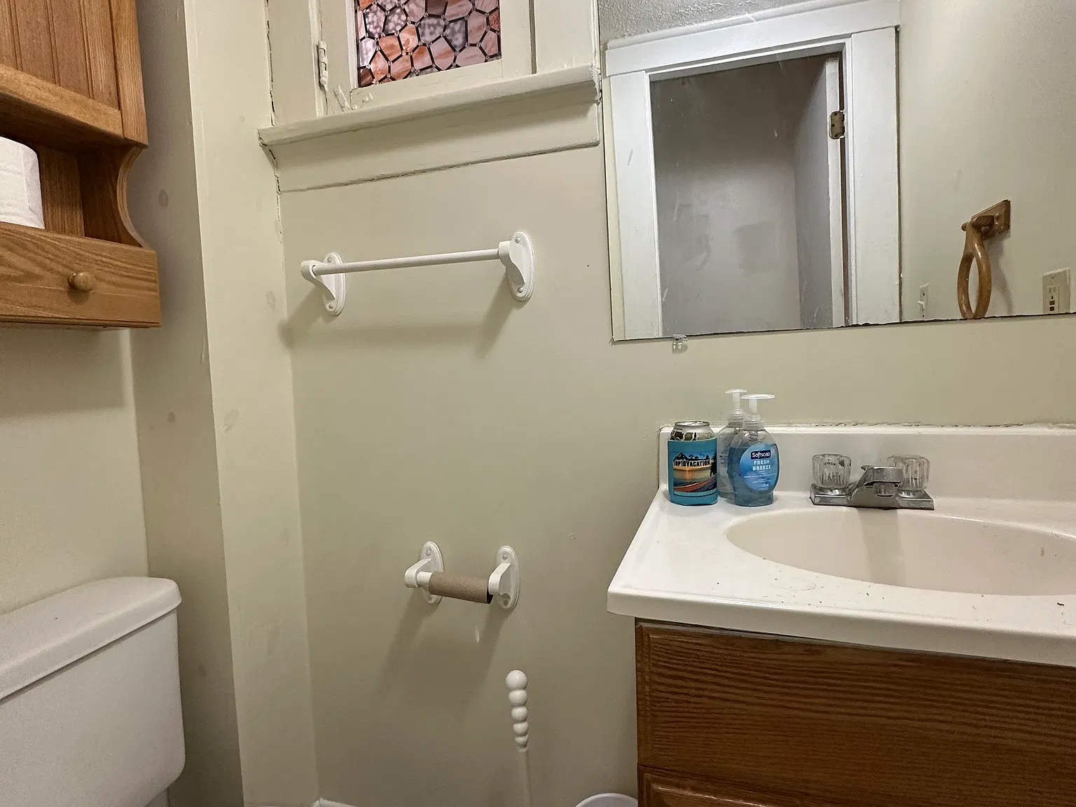 4 bed, 1.5 bath, 1587 sqft, $2,595 — Photo 4