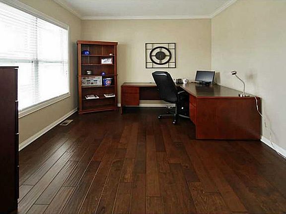 3rd image of 16650 Holly Oak Dr