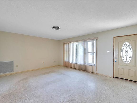 5th image of 4143 53rd Ave S