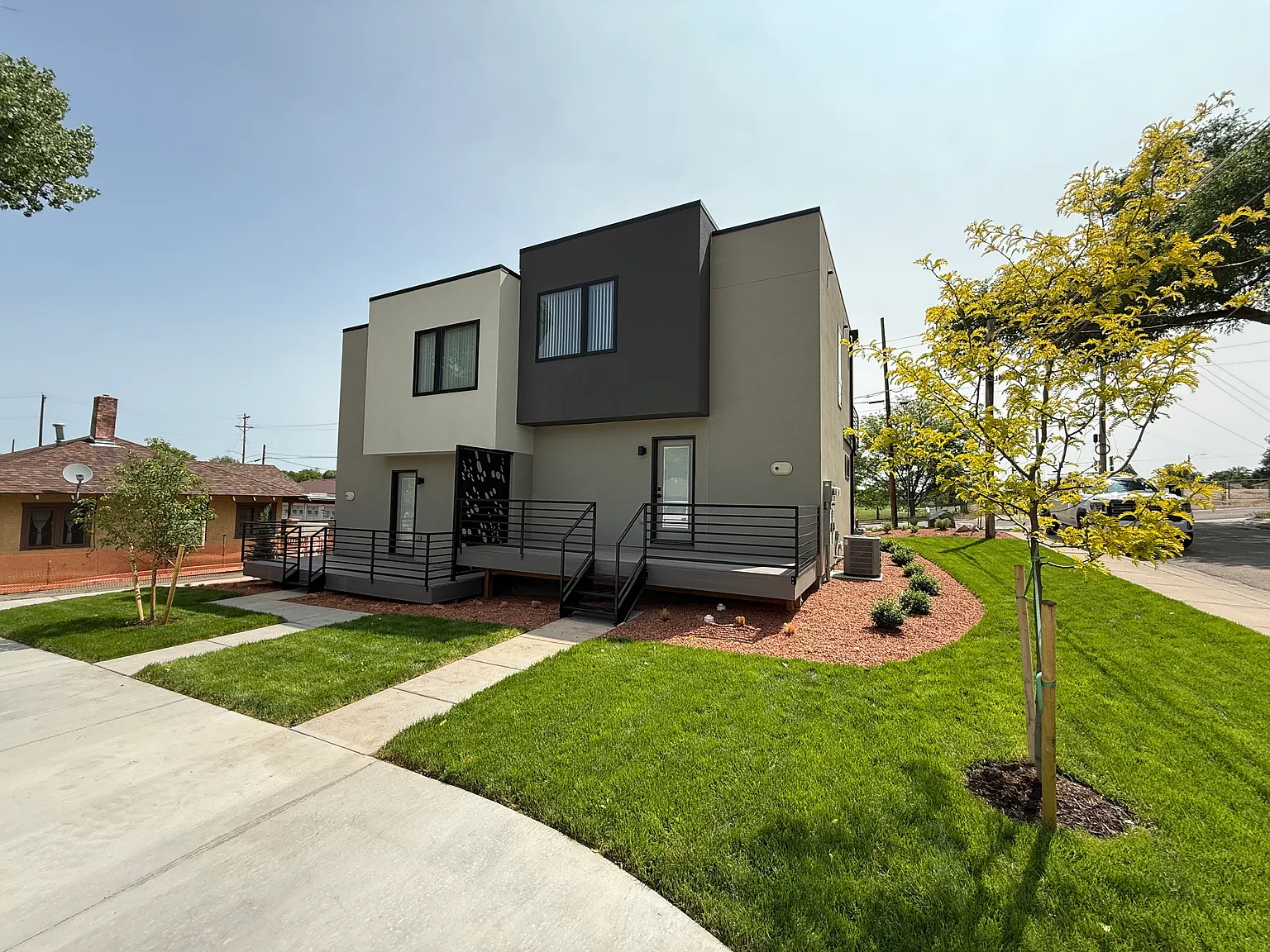 2 bed, 900 sqft, $1,500 — Photo 2