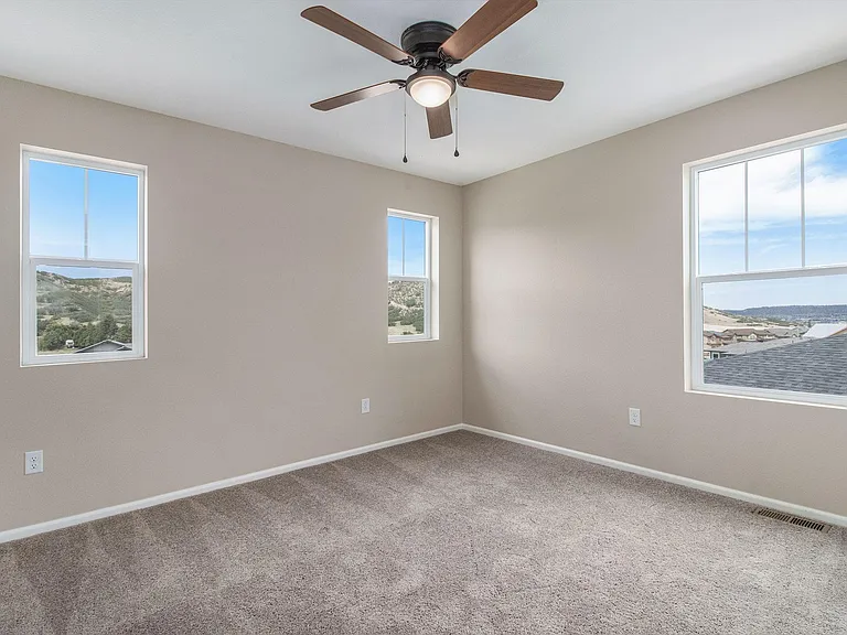 Upstairs Bedroom 1