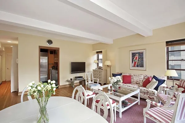 Sold by ROOM Real Estate | media 6