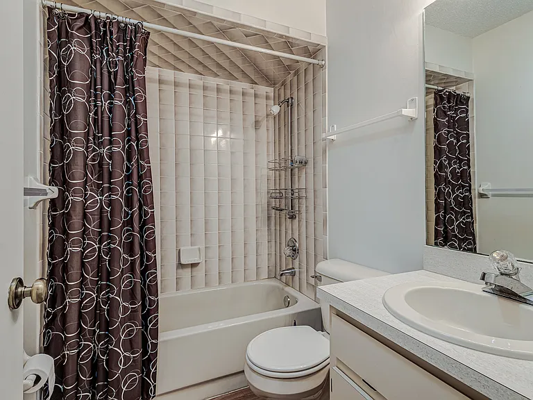 205 N Trout Ave — Photo 10