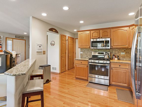 5th image of 18133 Eagle Dr
