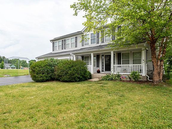 3rd image of 340 Kennedy Dr