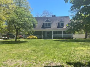 4 Conservation Circus, Ridge, NY 11961