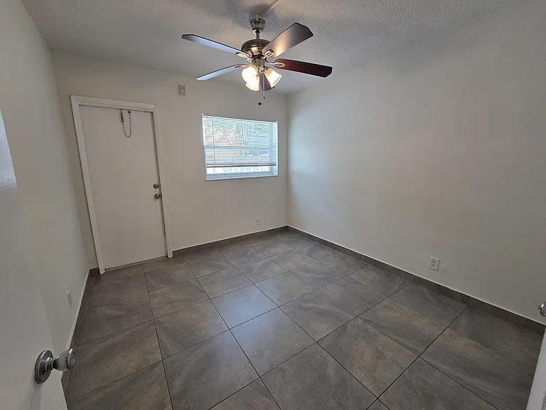 720 NE 2nd St #2 — Photo 11
