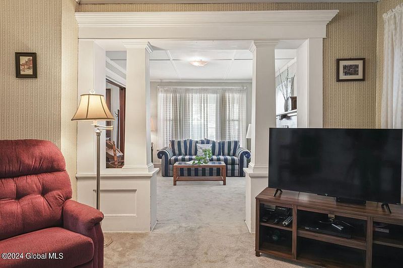 5th image of 78 White Street