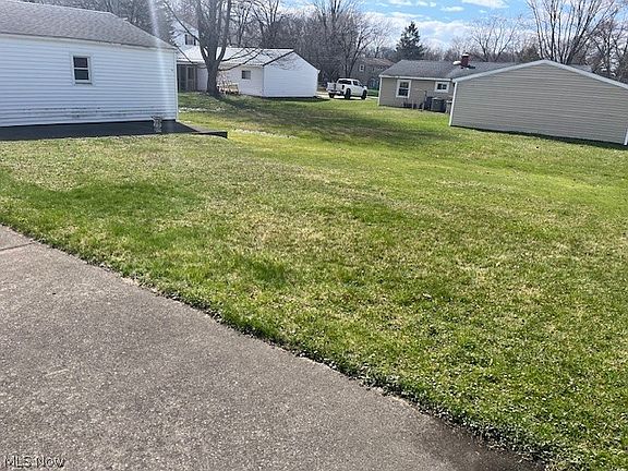 5th image of 7408 Denny Dr