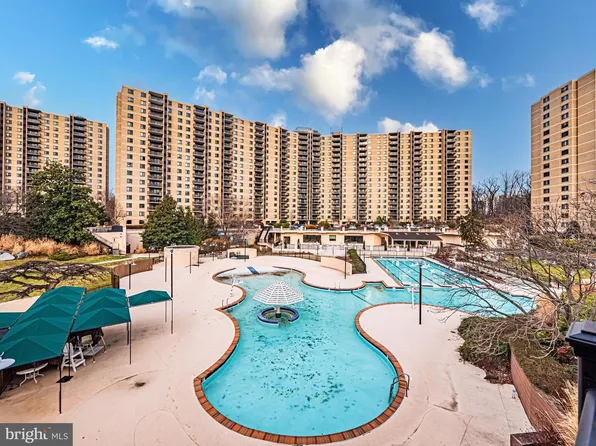 205 Yoakum Pkwy Unit 305, Alexandria, VA 22304