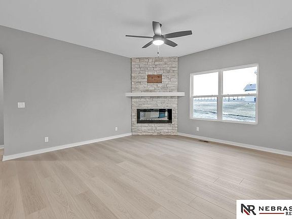 3rd image of 21401 J St