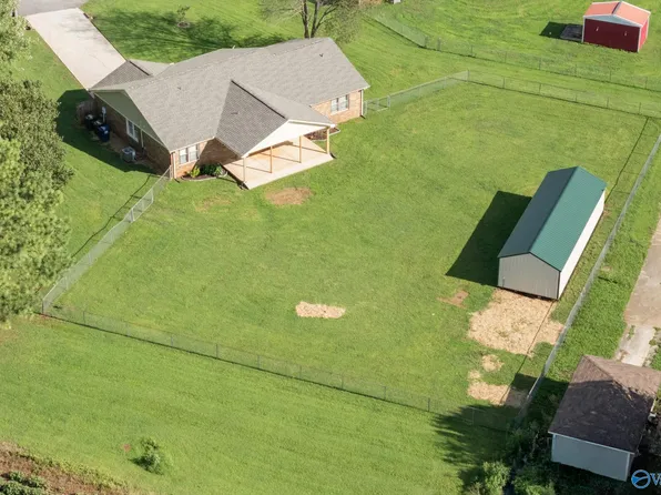 102 Harwell Cir, Meridianville, AL 35759
