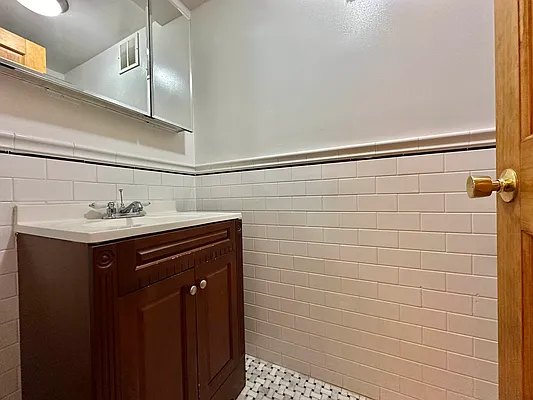 Rented by Oxford Property Group | media 14