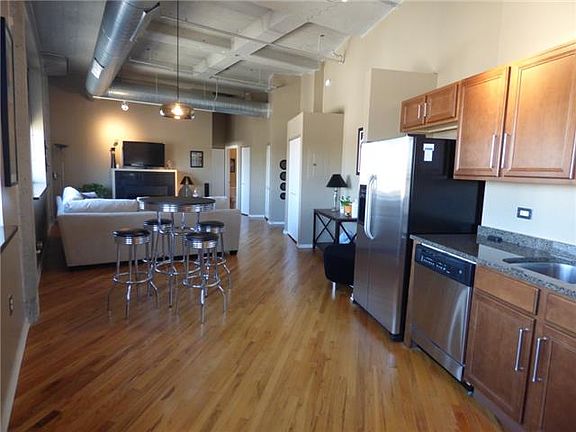 3rd image of 2107 Grand Blvd APT 807