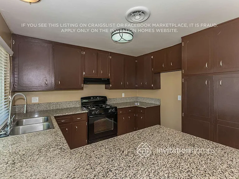 3116 Bridgeford Dr — Photo 12