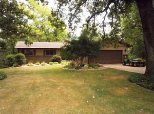 11521 103rd Avenue Ct, Coal Valley, IL 61240