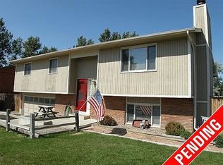 8 Riverbend Rd, Casper, WY 82604