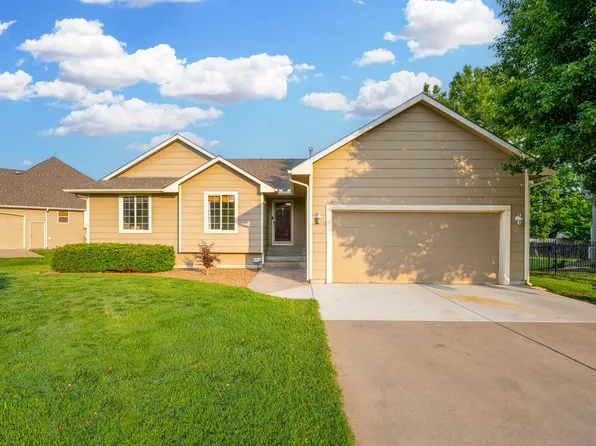 2801 N Parkwood Ln, Wichita, KS 67220