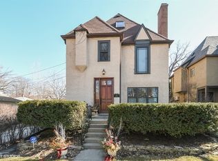 320 3rd St, Wilmette, IL 60091