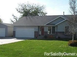 605 W 4th St, Axtell, NE 68924