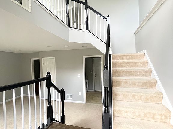 2nd image of 1211 Ellis Ave