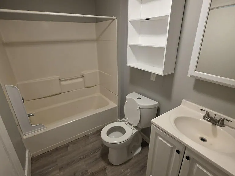 29 Canal St #7 — Photo 11