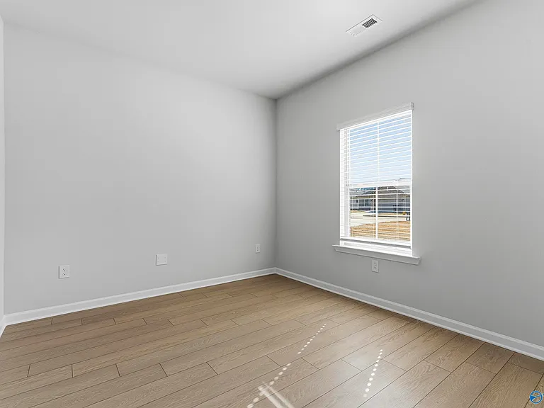 305 Pond Spring Dr — Photo 11