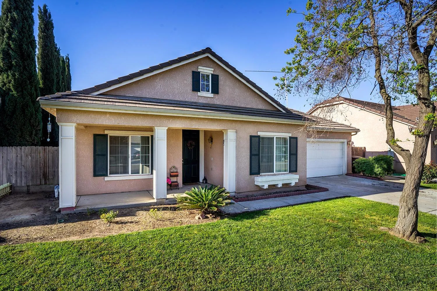 1817 W Columbia Way photo 1