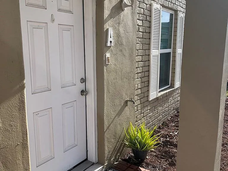 544 Galveston Rd #A — Photo 2