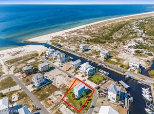 121 Miramar Dr, Mexico Beach, FL 32456