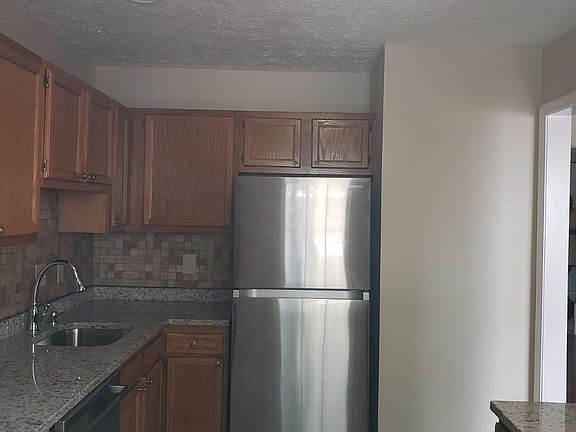 4th image of 2336 Barkley Pl