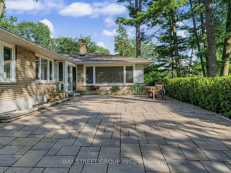 317 Wedgewood Dr — Photo 4