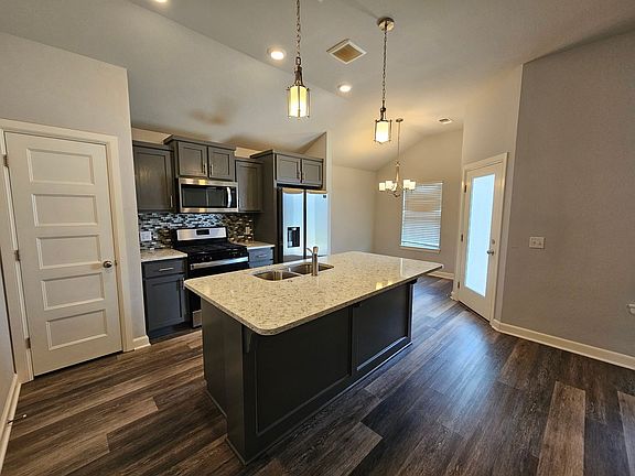 4th image of 800 Blue Fish Rd