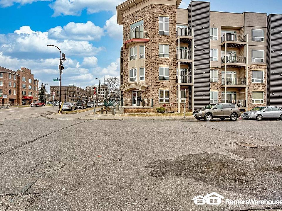 1st image of 2600 University Ave SE APT 420