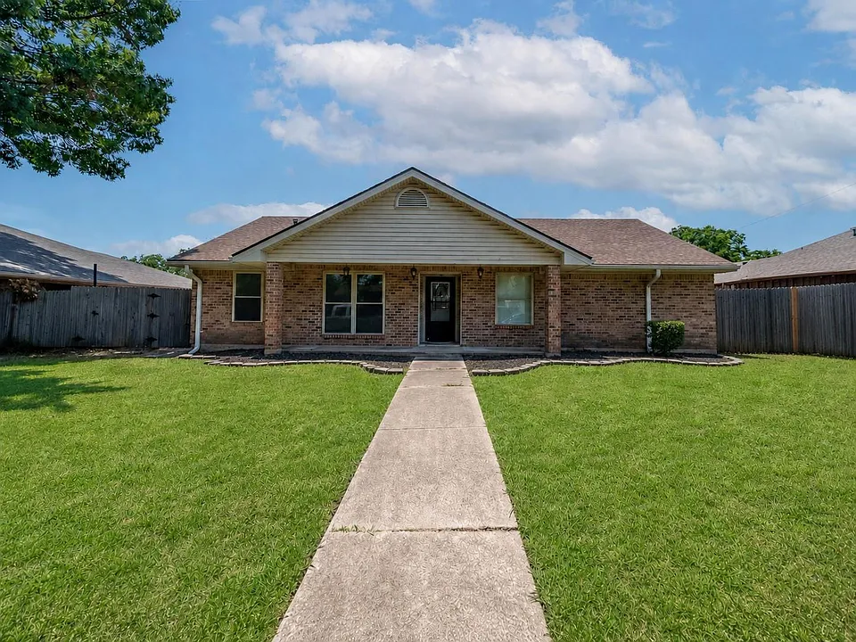 422 Woodhollow Dr