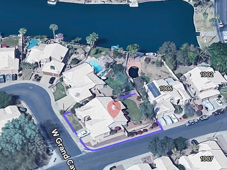 1126 W Grand Caymen Dr — Photo 1