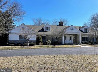 90 Country Club Ln, Gettysburg, PA 17325