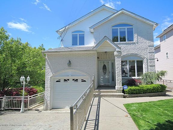 4th image of 326 Eltingville Blvd