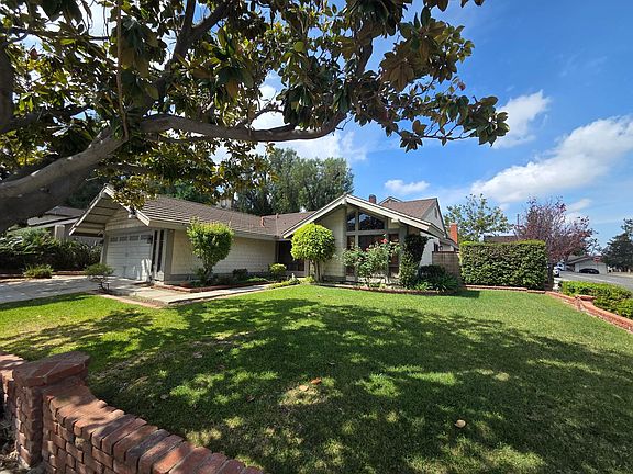 3rd image of 1405 Paseo Manzana