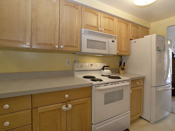 3rd image of 6611 Indian Trail Ct