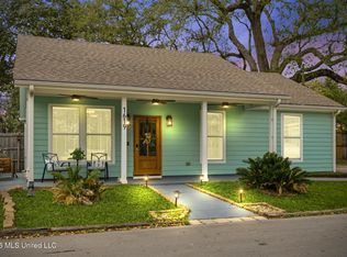 1619 Nichols Ct, Gulfport, MS 39501