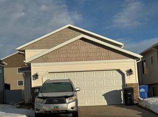 2555 54th Ave S, Fargo, ND