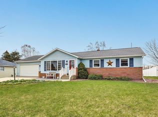 1614 Dawn St, Algoma, WI 54201