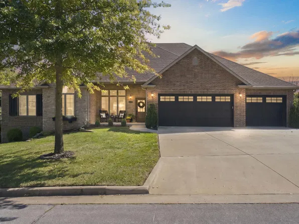 3312 W Bluffview Street, Springfield, MO 65810