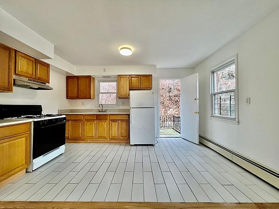 3rd image of 28 Fairmount Ave Floor 2